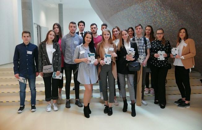 Dvadeset studenata PTFOS-a I MEFOS-a na 5. studentskoj konferenciji Cholnoky Symposium u Pečuhu